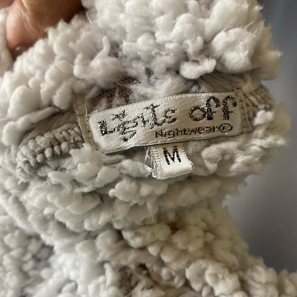 Lights off medium Sherpa fuzzy fleece sweater - Picture 3 of 3